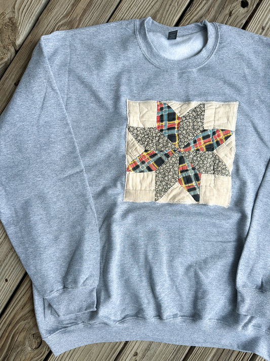 Star Quilt Sweatshirt - Size 2XL